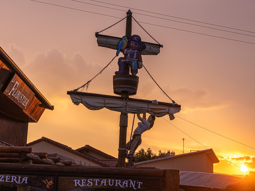 Le Flibustier - Restaurant / Bar à thème / Events Le Flibustier - Restaurant / Bar à thème / Events